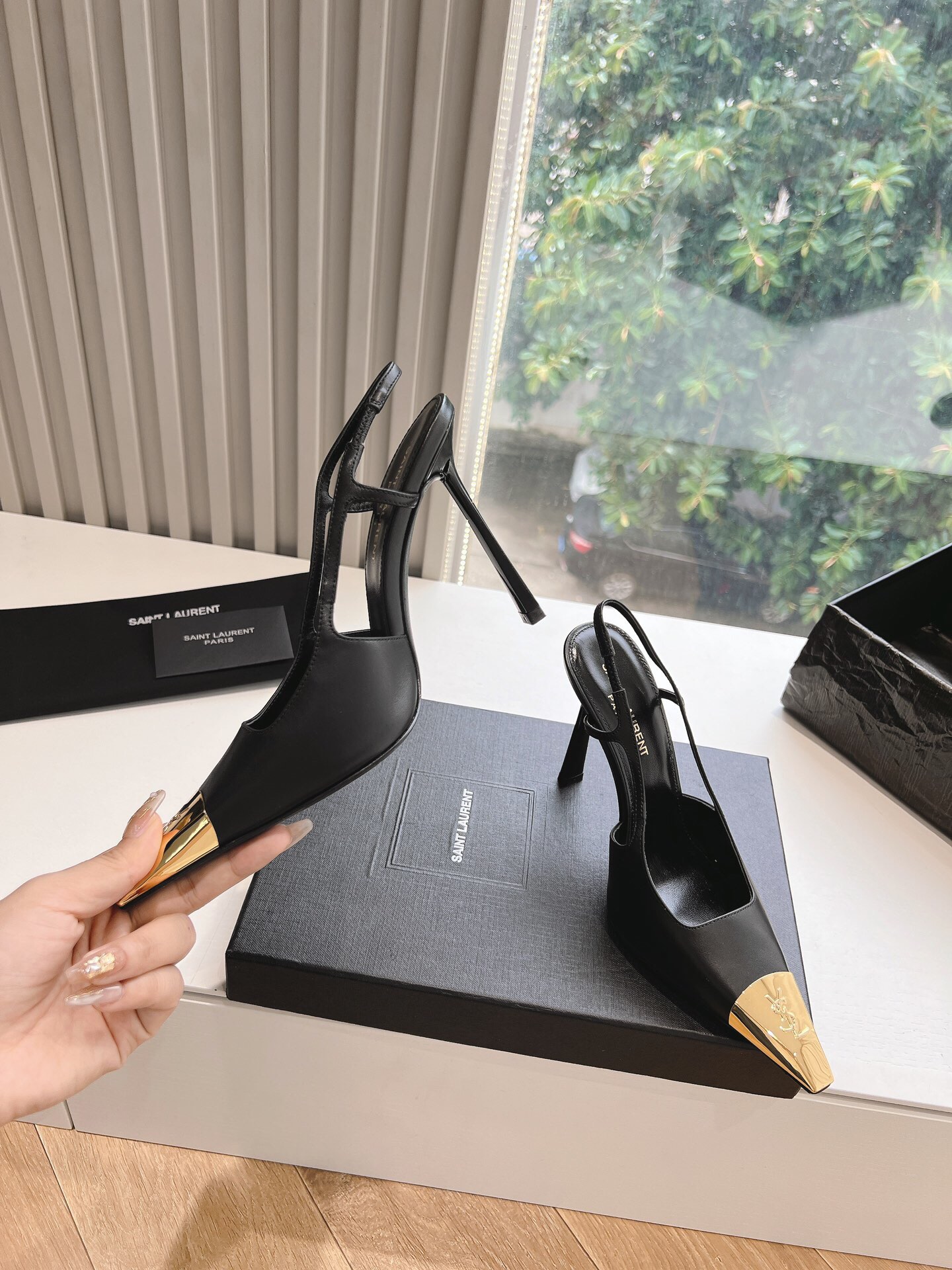 Women's high heels
